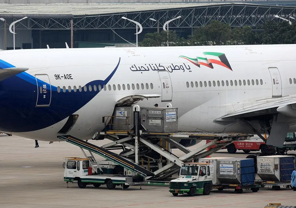 阿联酋超大件运输案例